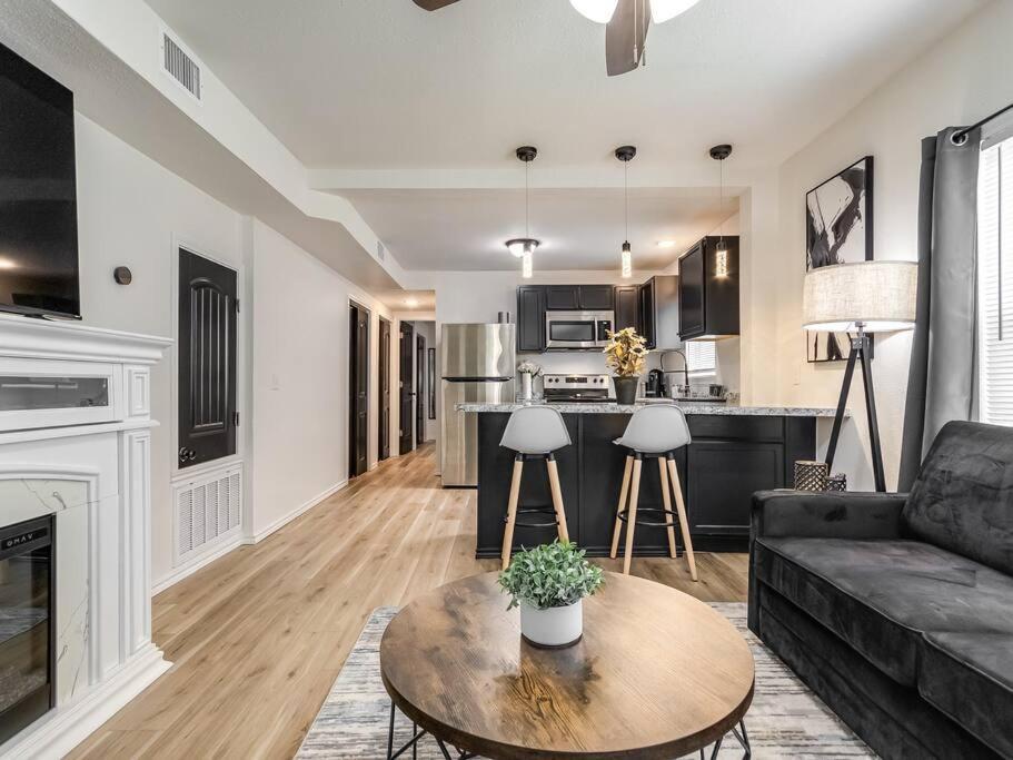 Stylish & Serene Modern Retreat 巴特尔斯维尔 外观 照片